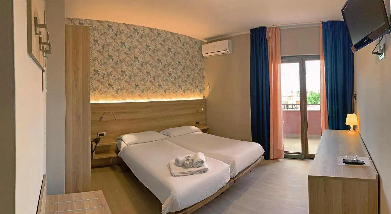 Hotel Alessandra Garda  2*, Garda (Verona) Italien