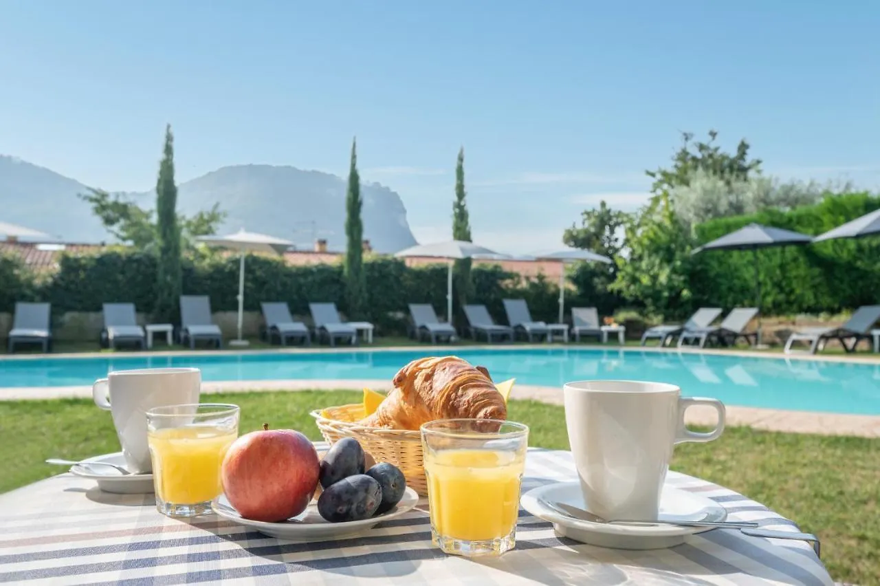 Hotel Alessandra Garda  2*, Garda (Verona) Italy
