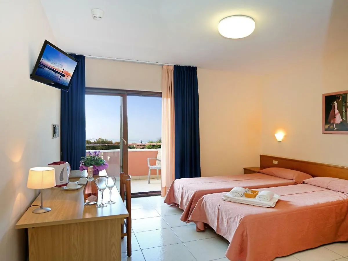 **  Hotel Alessandra Garda  Italy
