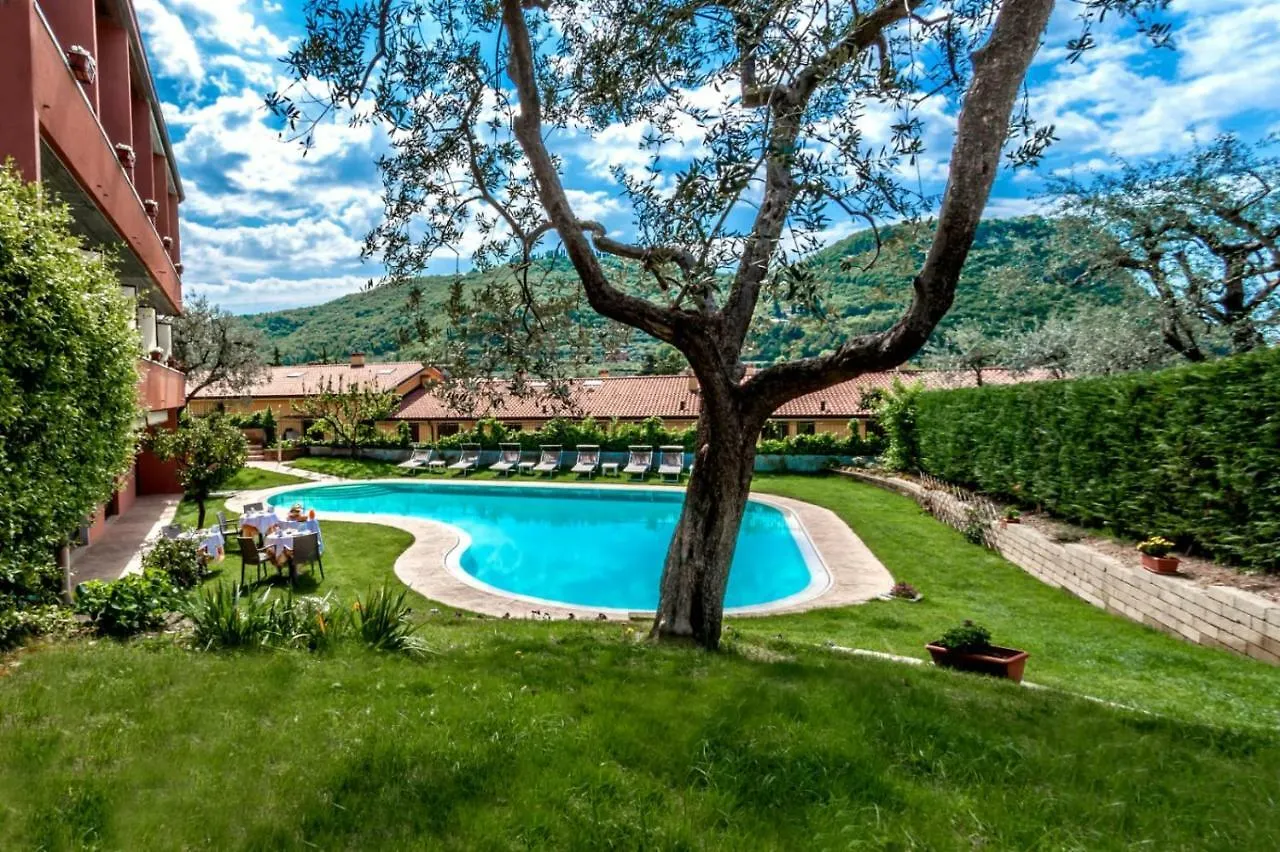 Hotel Alessandra Garda  2*, Garda (Verona) Italy