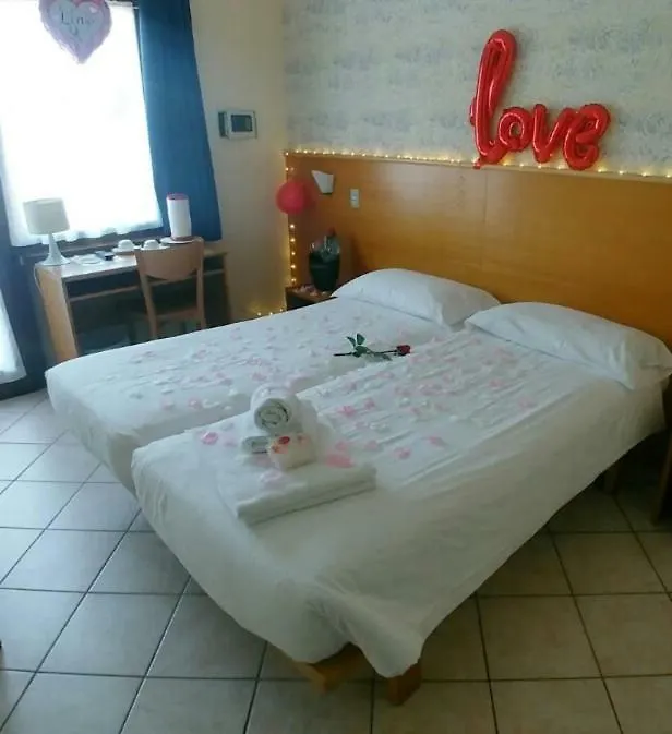 Hotel Alessandra Garda   Garda (Verona)