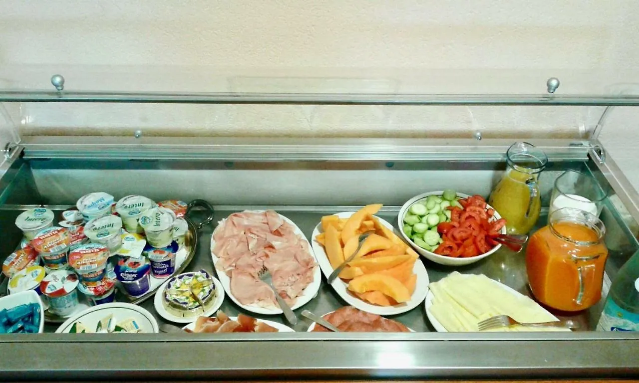 Hotel Alessandra Garda  2*, Garda (Verona) Italy